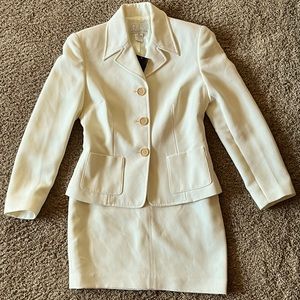 Vintage 1980s “Clueless” Cream Guess Blazer and Skirt Suit - 2/4